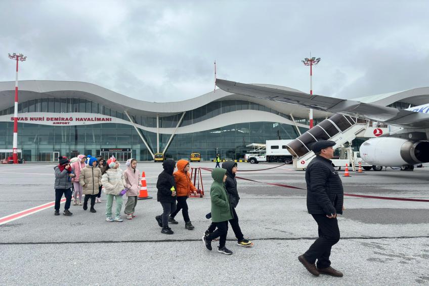 ÖĞRENCİLERİMİZLE SİVAS NURİ DEMİRAĞ HAVALİMANINI ZİYARET ETTİK.